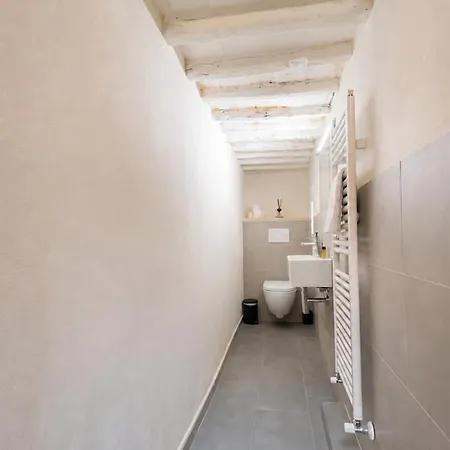 The Altana - Views Apartment